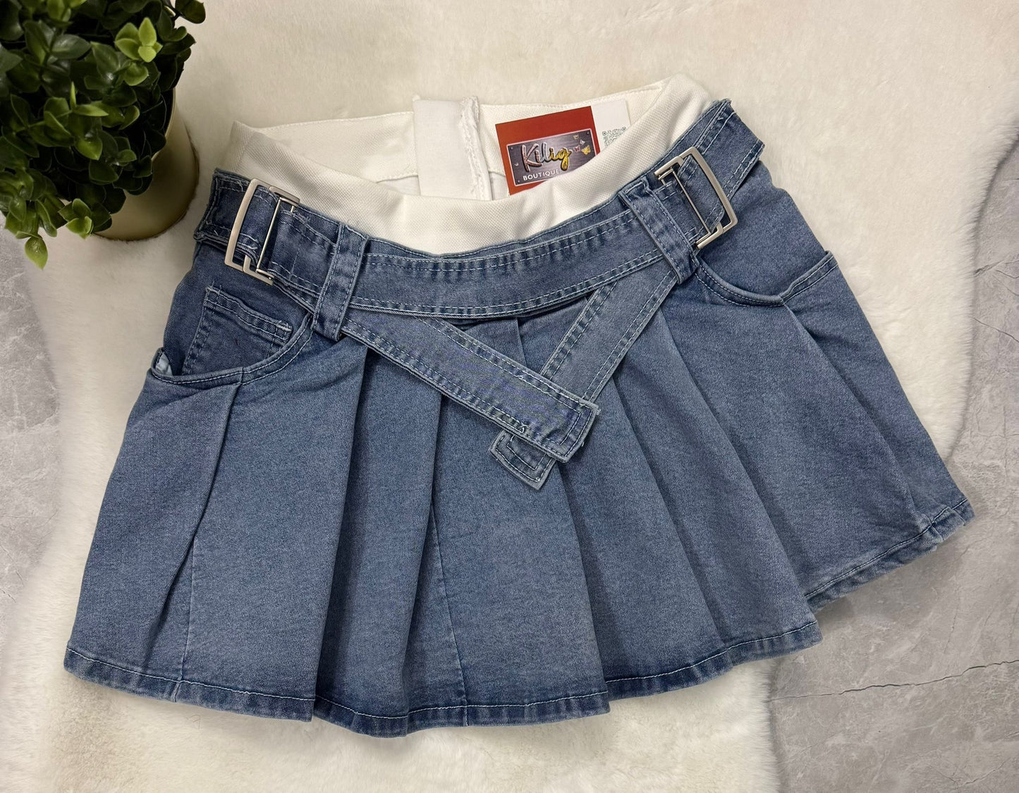Falda Denim Plisada con Cinturón Ajustable image 0