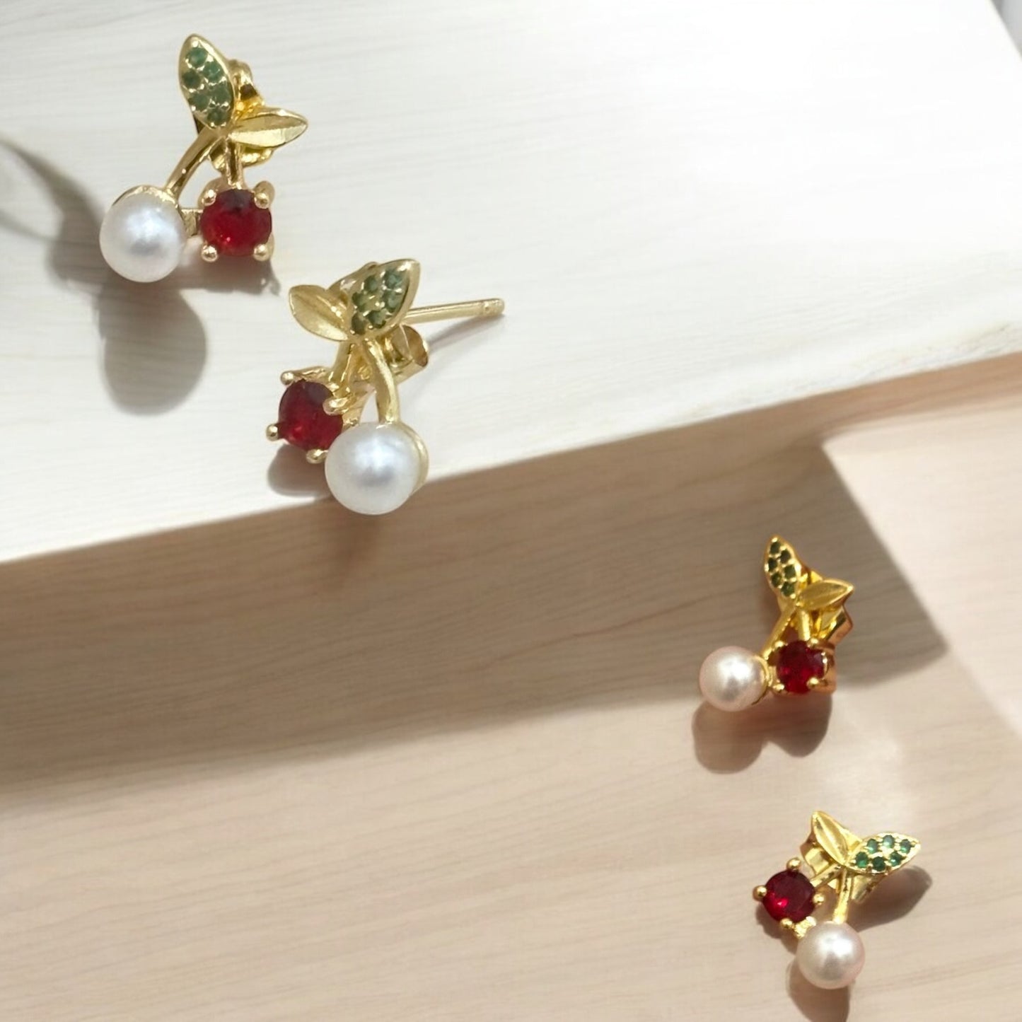 Pantallas Cherries – Perla y Hoja Dorada