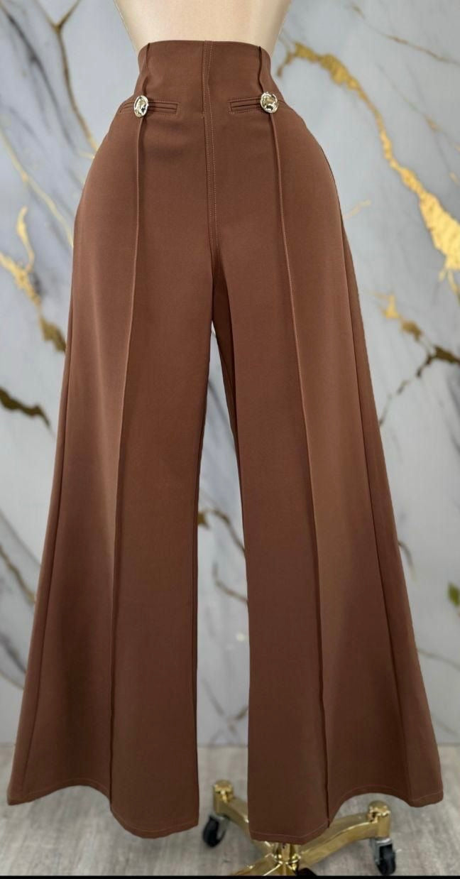 Pantalón Palazzo Chocolate “Luxury Fit” con Botones Dorados