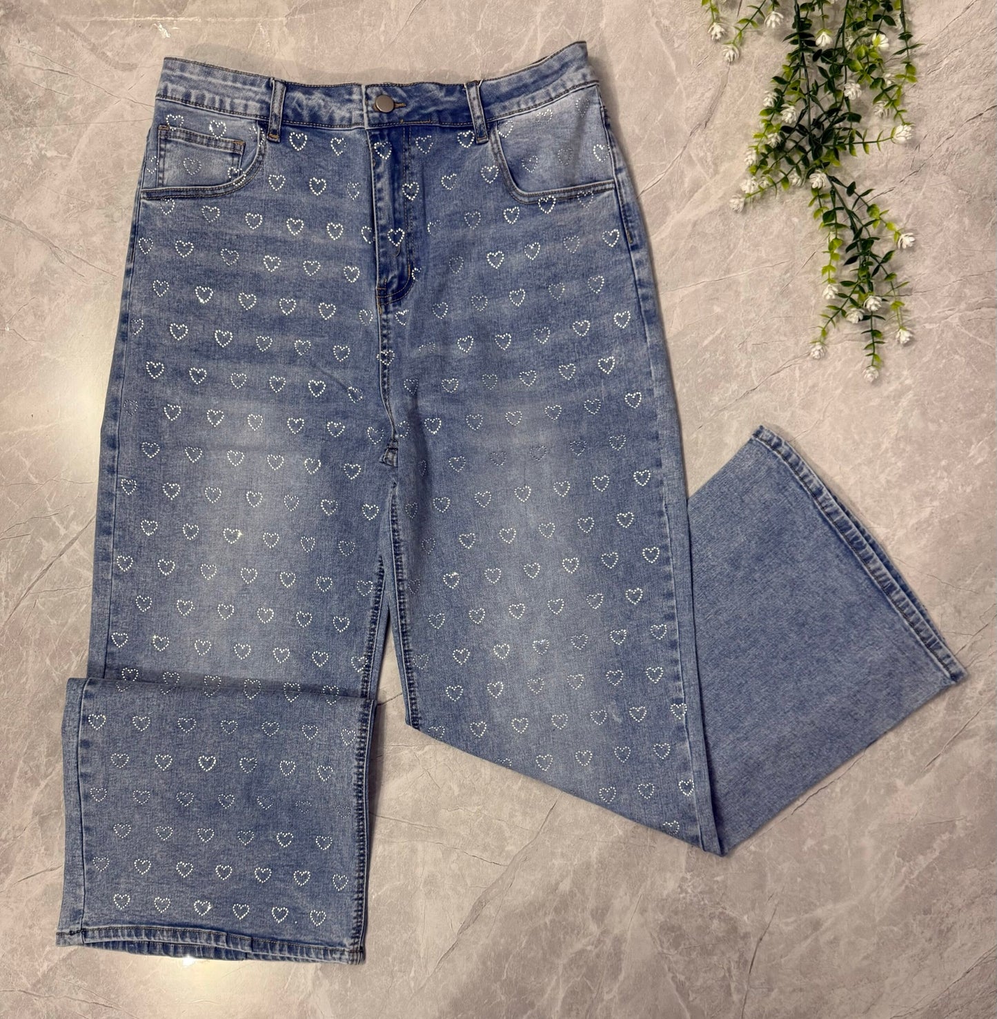 Mahón con Detalles de Corazones – Tallas Plus - 2X image