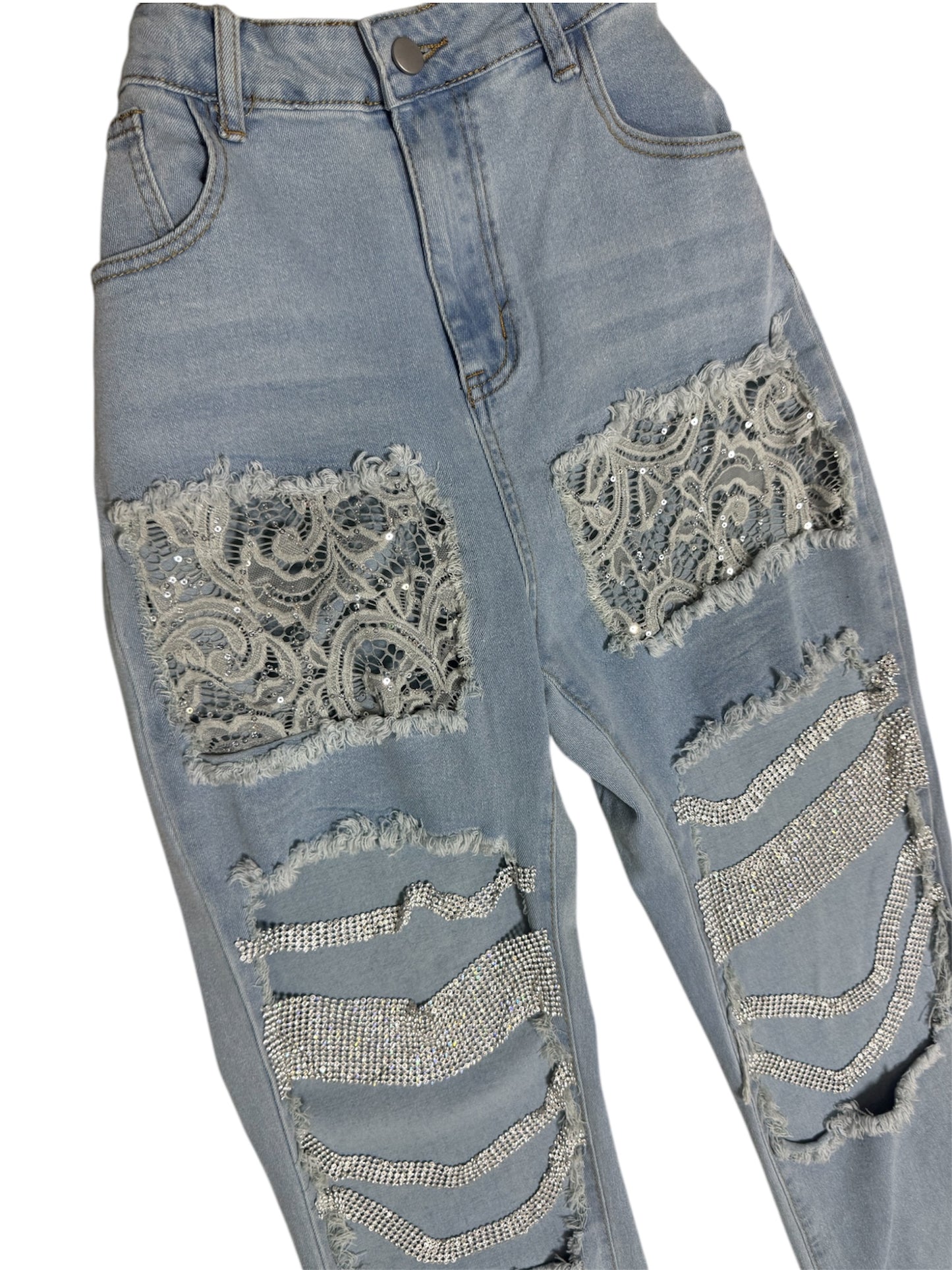 Mahón Plus con Encaje y Detalles Brillantes – Glamour