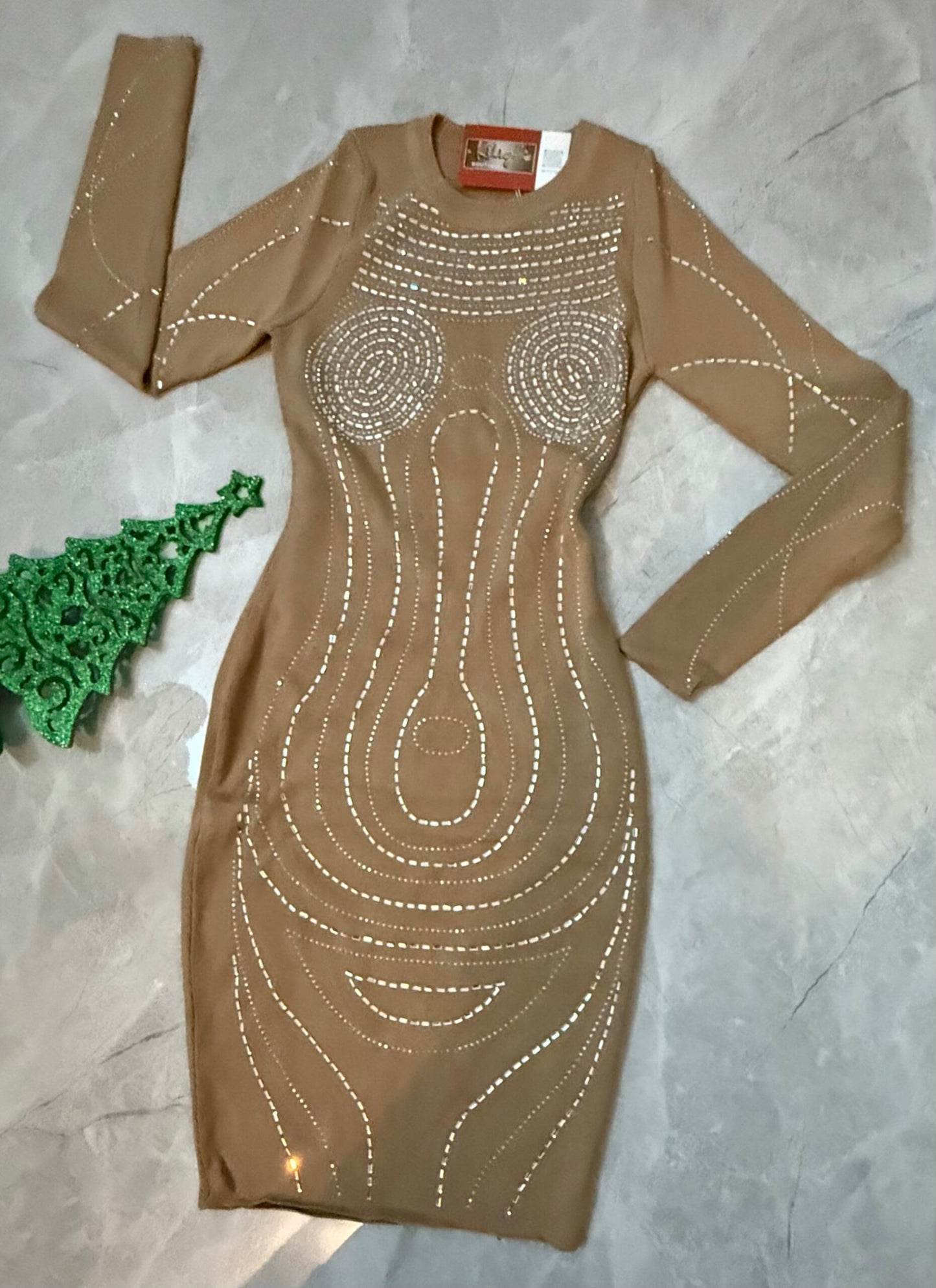 Vestido Crema con Detalles Brillantes image 2