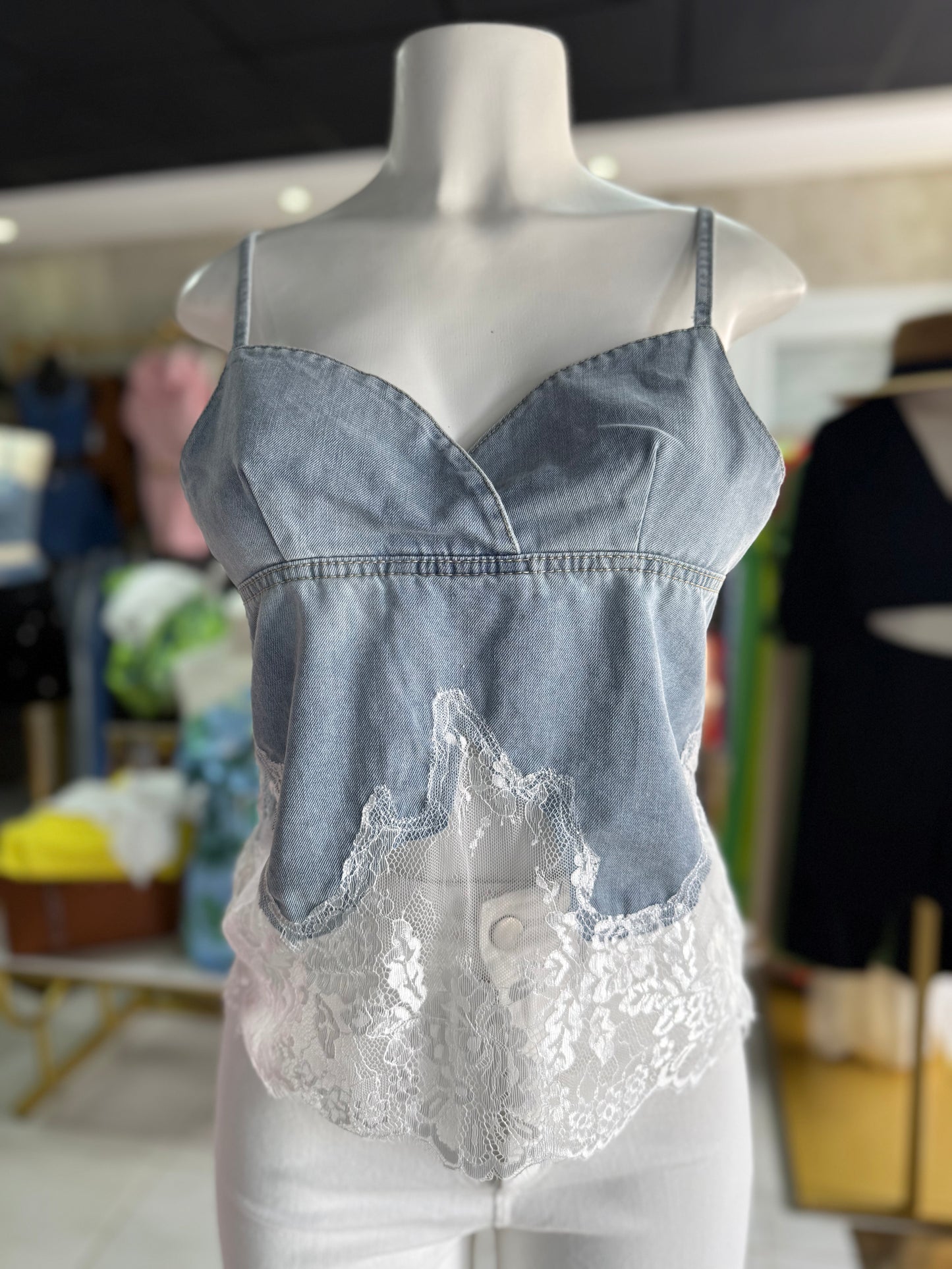 Blusa Mahón con Encaje Floral
