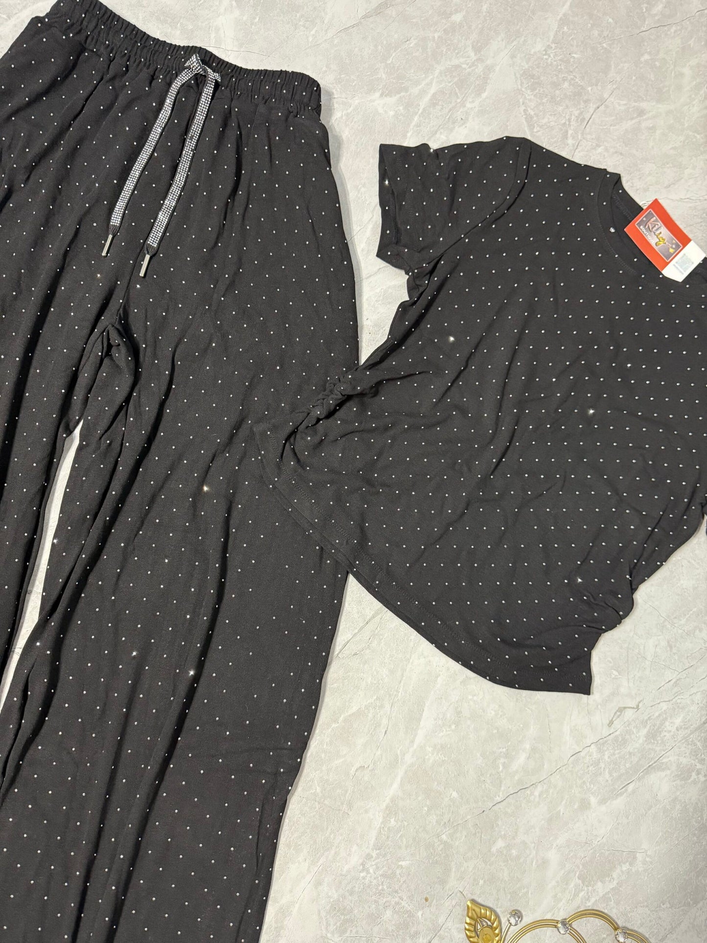 Conjunto de Dos Piezas con Detalles Metalizados image 2