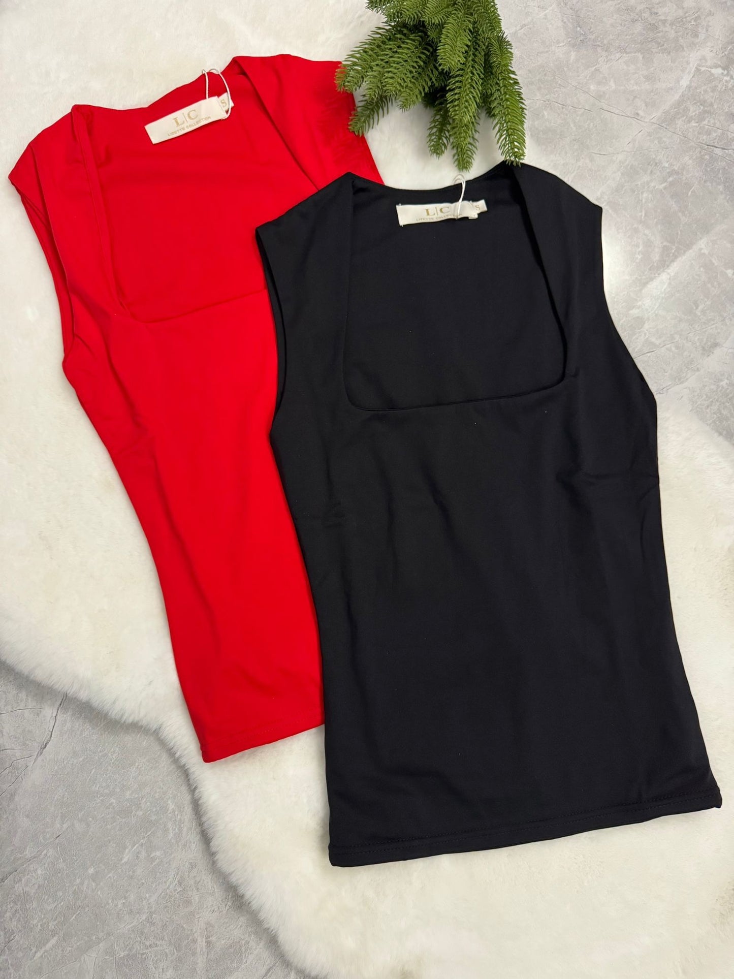 Blusa sin mangas de corte cuadrado en colores vibrantes