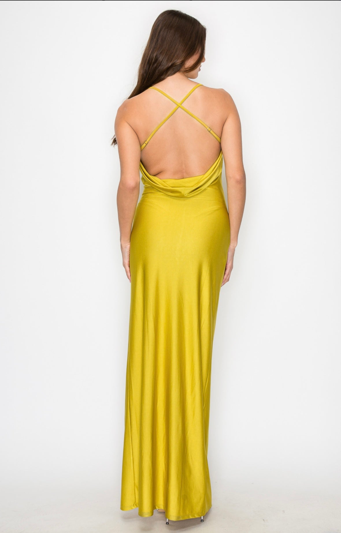 Vestido Largo Satinado Amarillo Radiante y Turquesa –Elegancia que Enamora