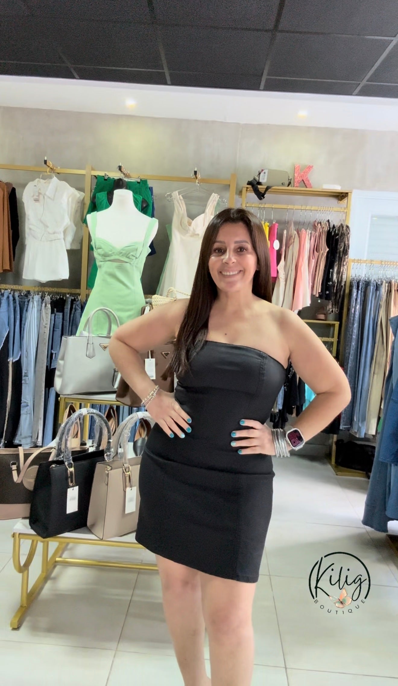 Vestido Strapless Negro – Elegancia y Estilo 🖤✨