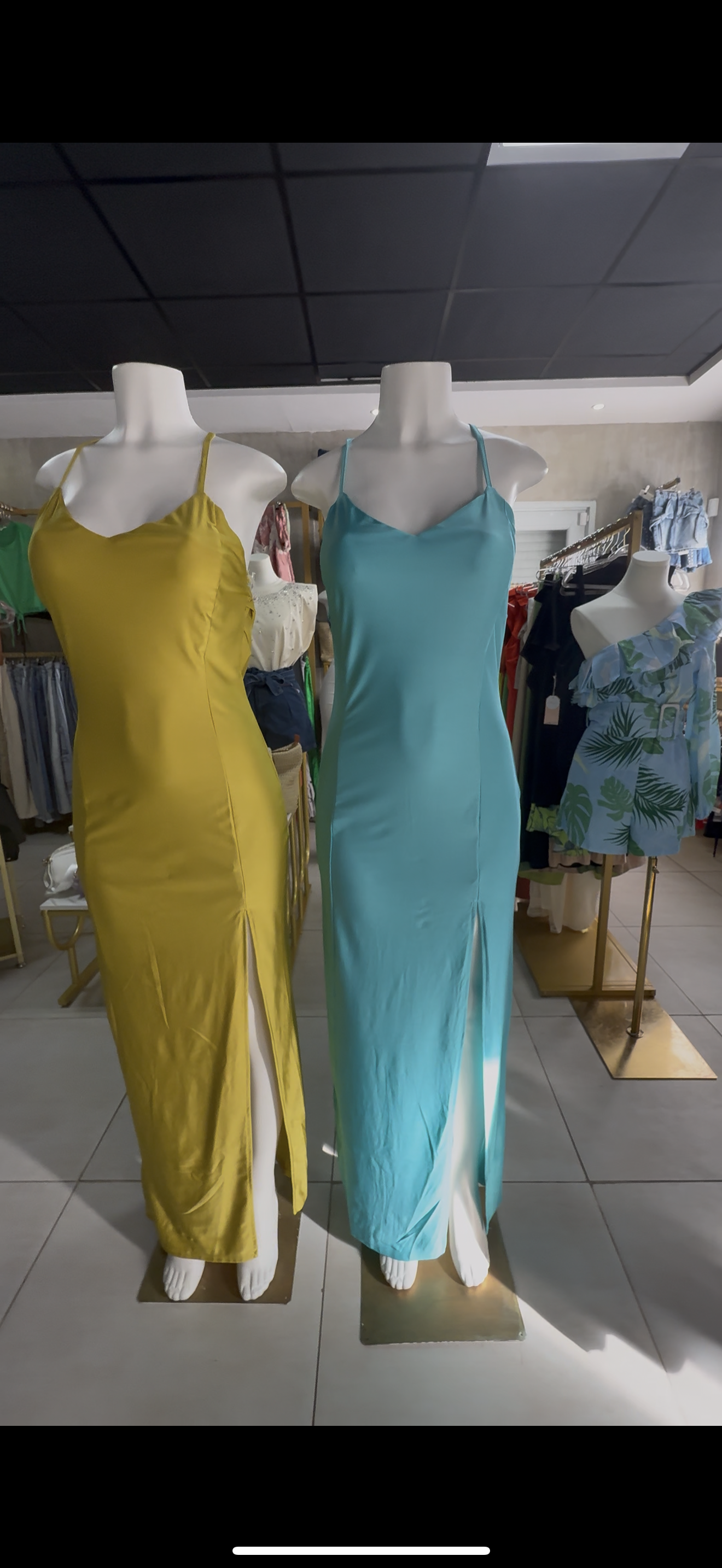Vestido Largo Satinado Amarillo Radiante y Turquesa –Elegancia que Enamora