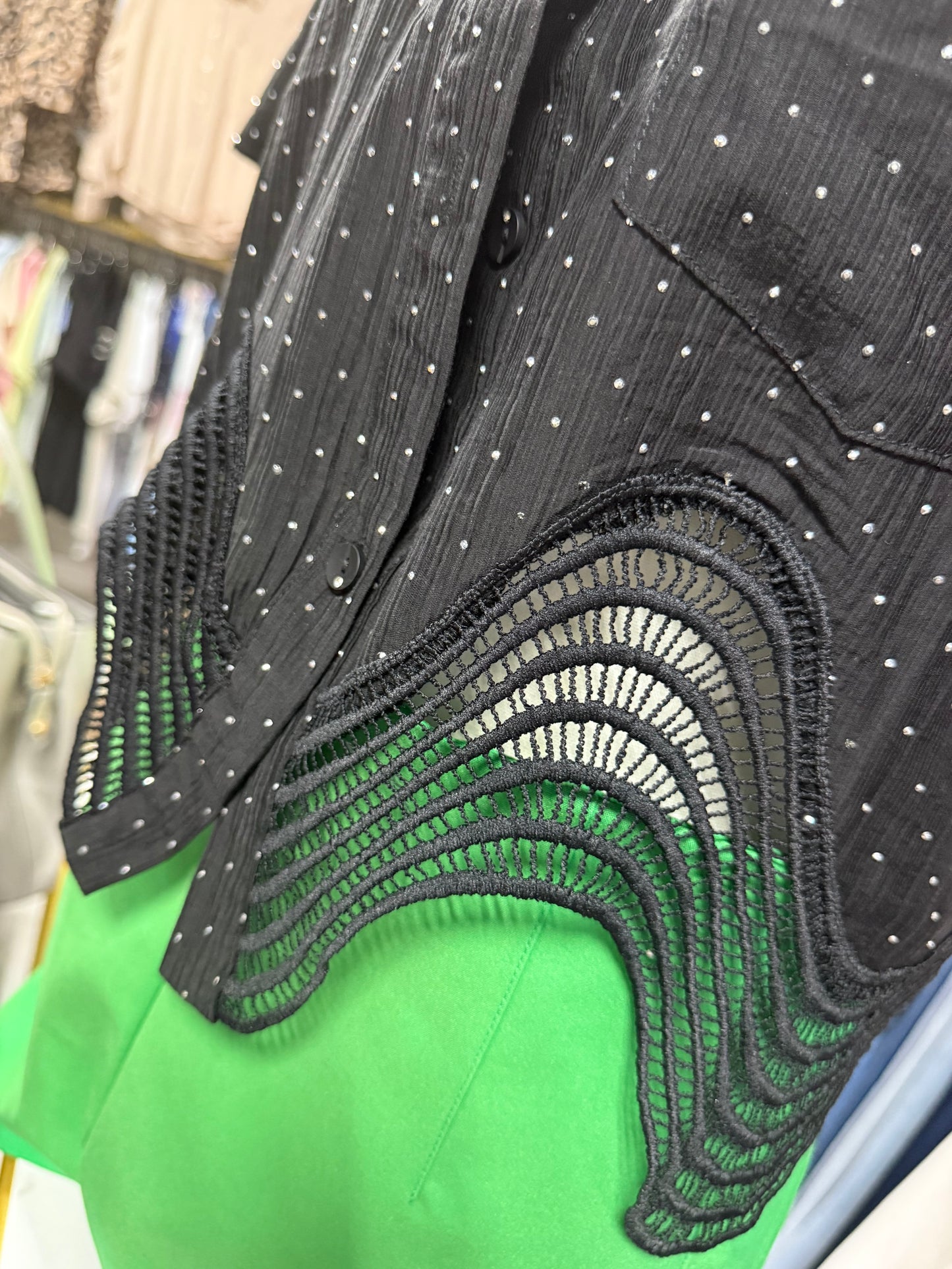 Blusa de Manga Corta con Bordado de Encaje