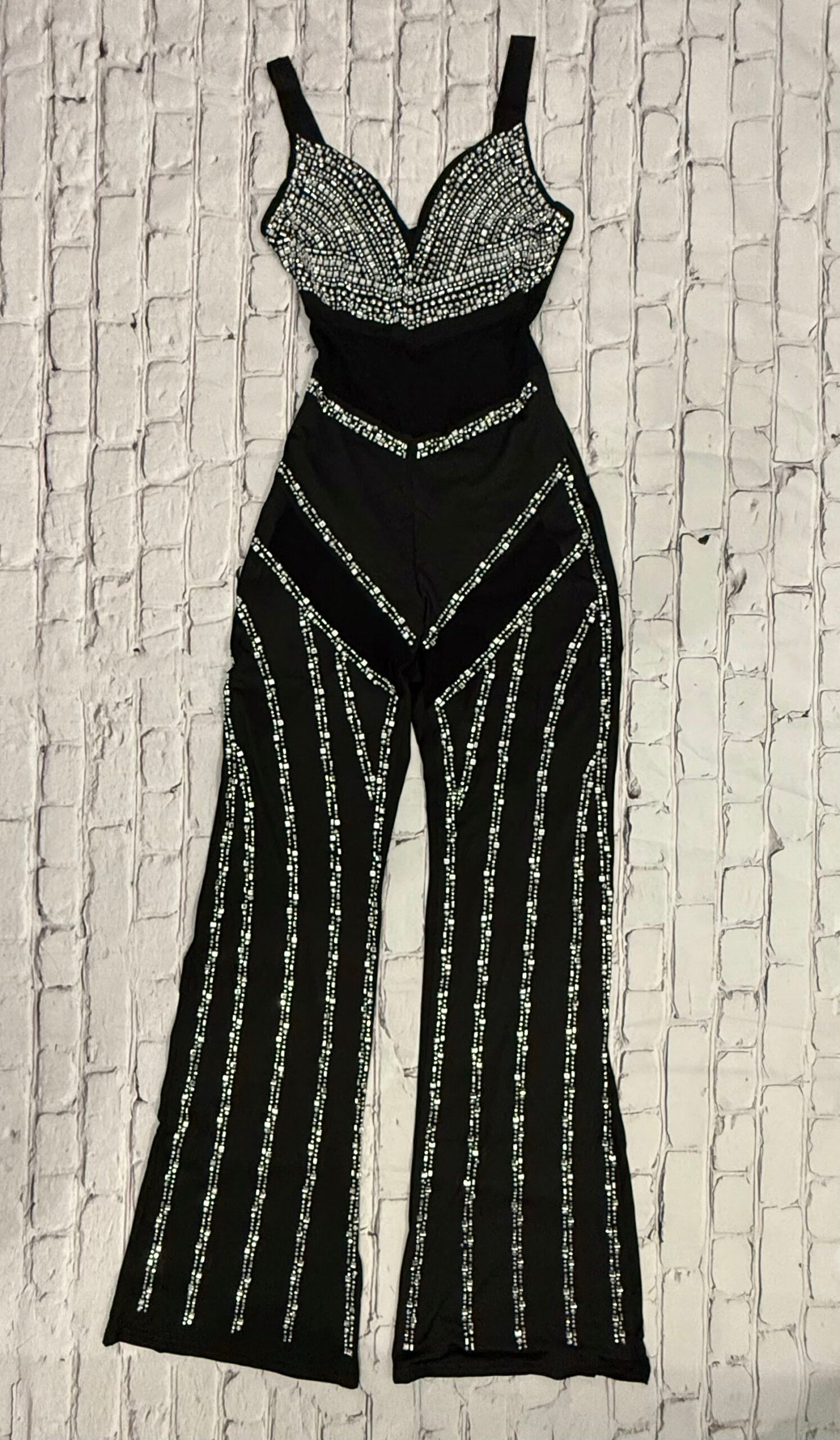 Jumpsuit Glamour Negro con Detalles de Brillos image 0