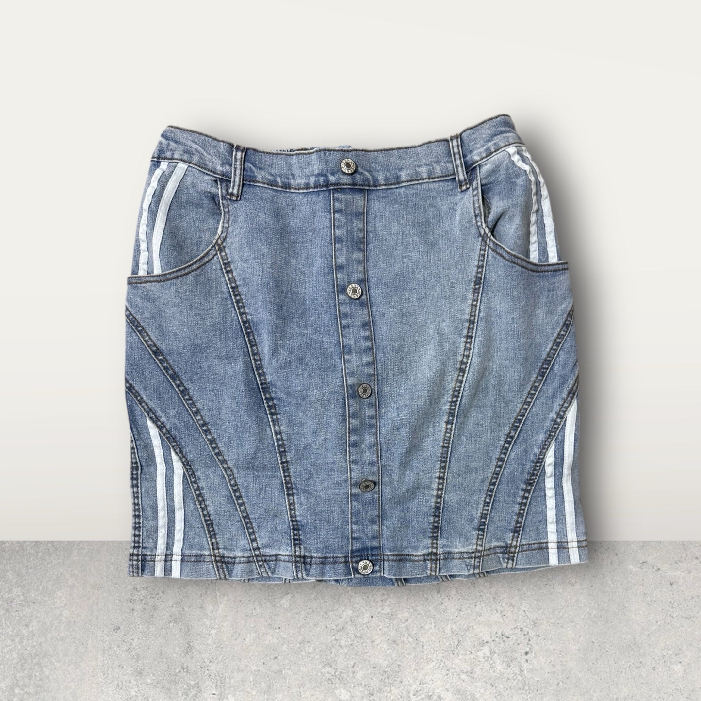 Falda de Mezclilla Plus Size con Diseño de Costuras image 1