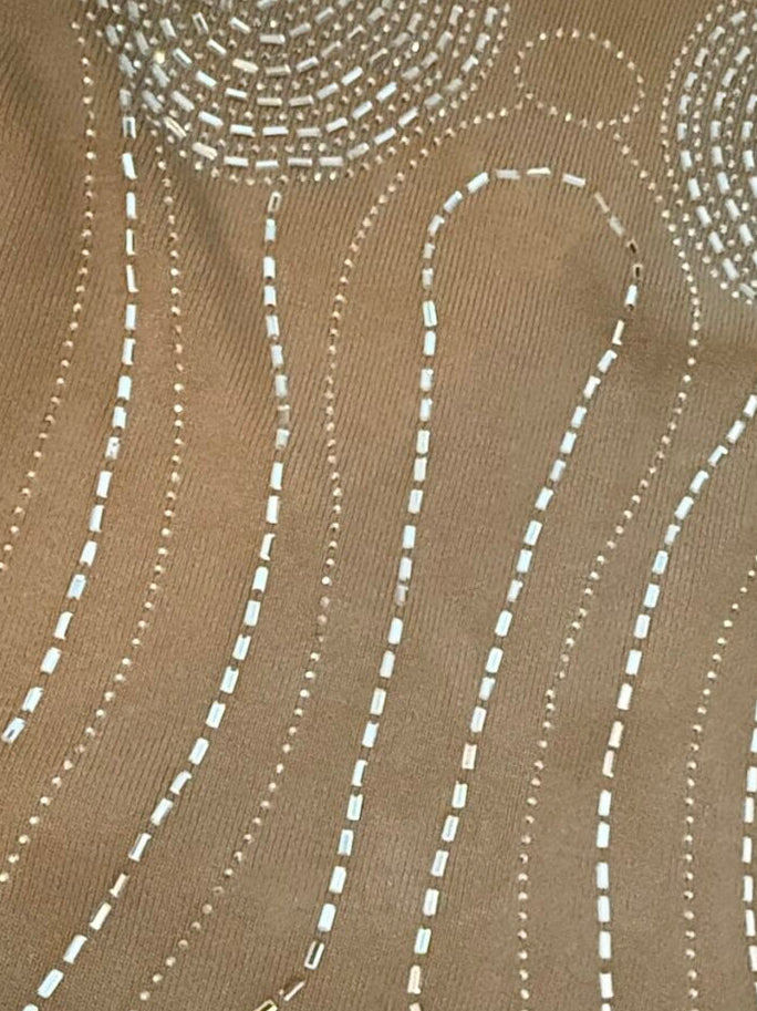 Vestido Crema con Detalles Brillantes image 1