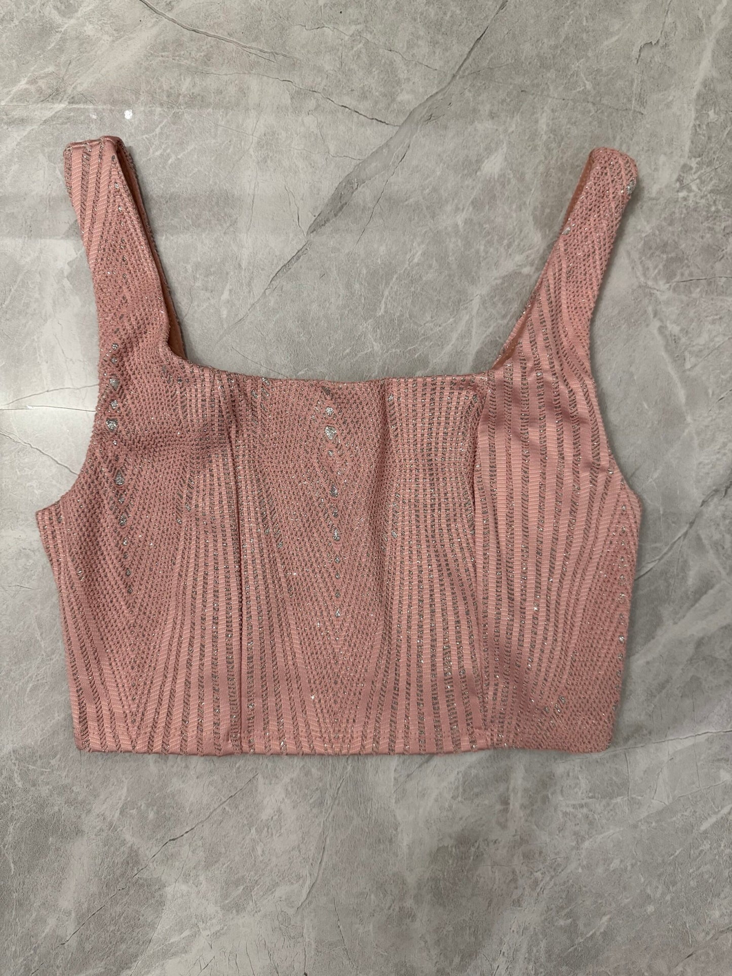 Top de Punto Rosada con Detalles Metálicos y Diseño Elegante - Medium image