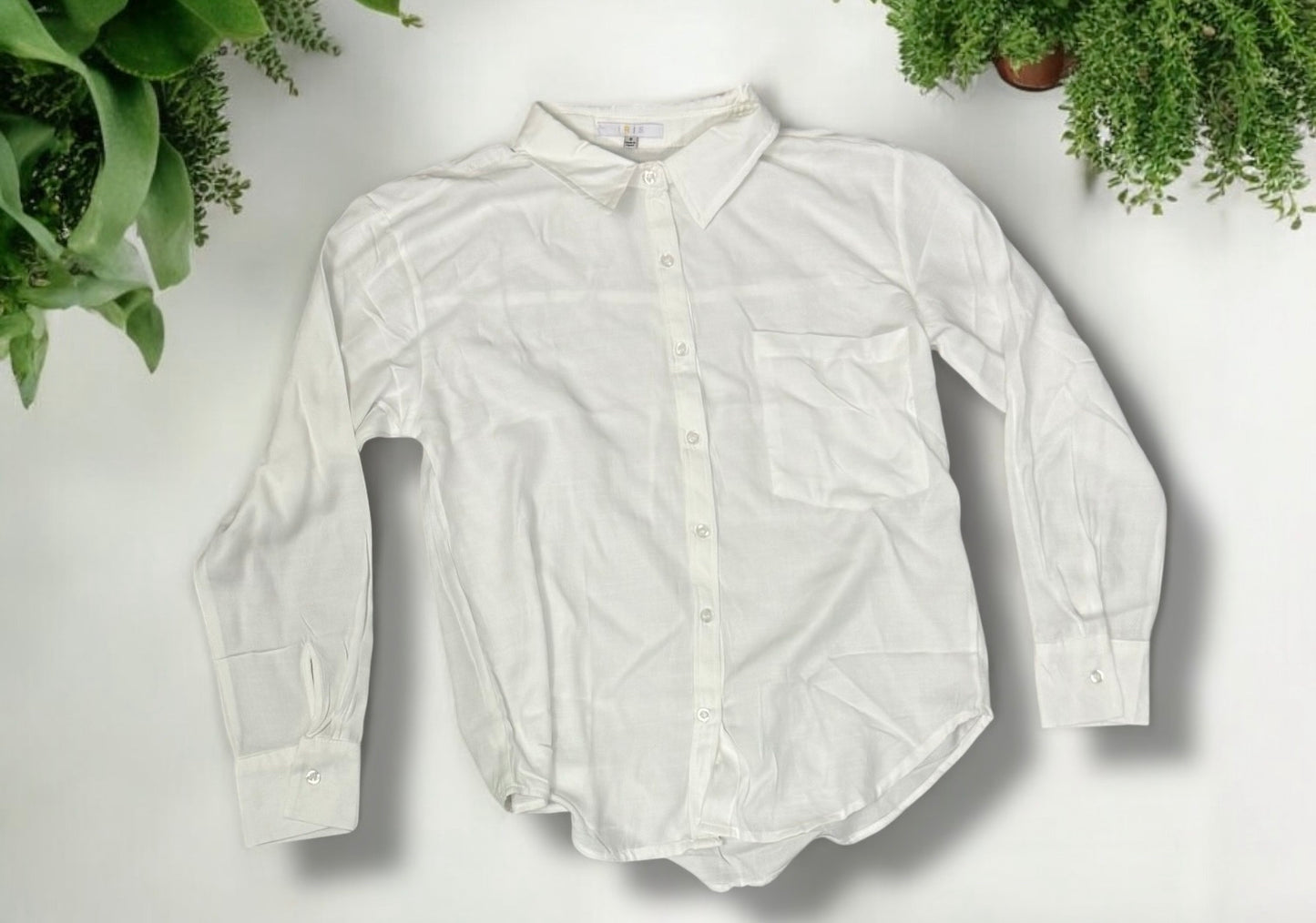 Camisa de Botones de Estilo
Clásico con Bolsillo- Blanca - Large image