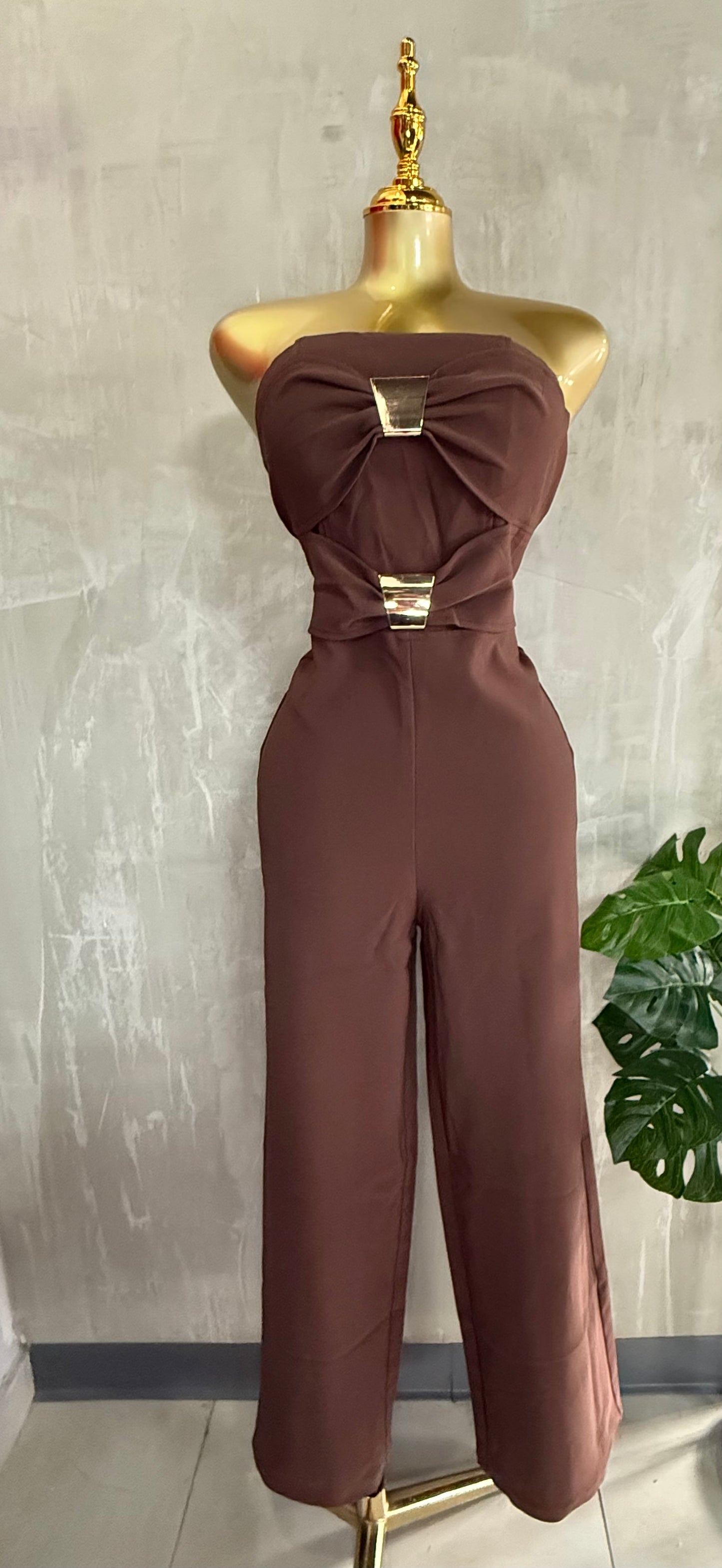 Jumpsuit Strapless “Chocolate Elegance” – Detalles Dorados