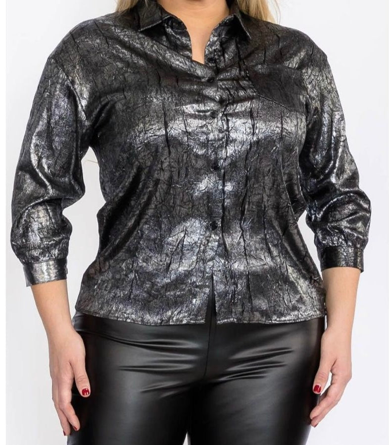 Blusa Metálica Gris Plus Size con Estilo Moderno