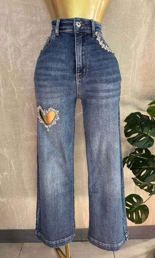 Mahón “Heart Glow” con Detalle en Pedrería