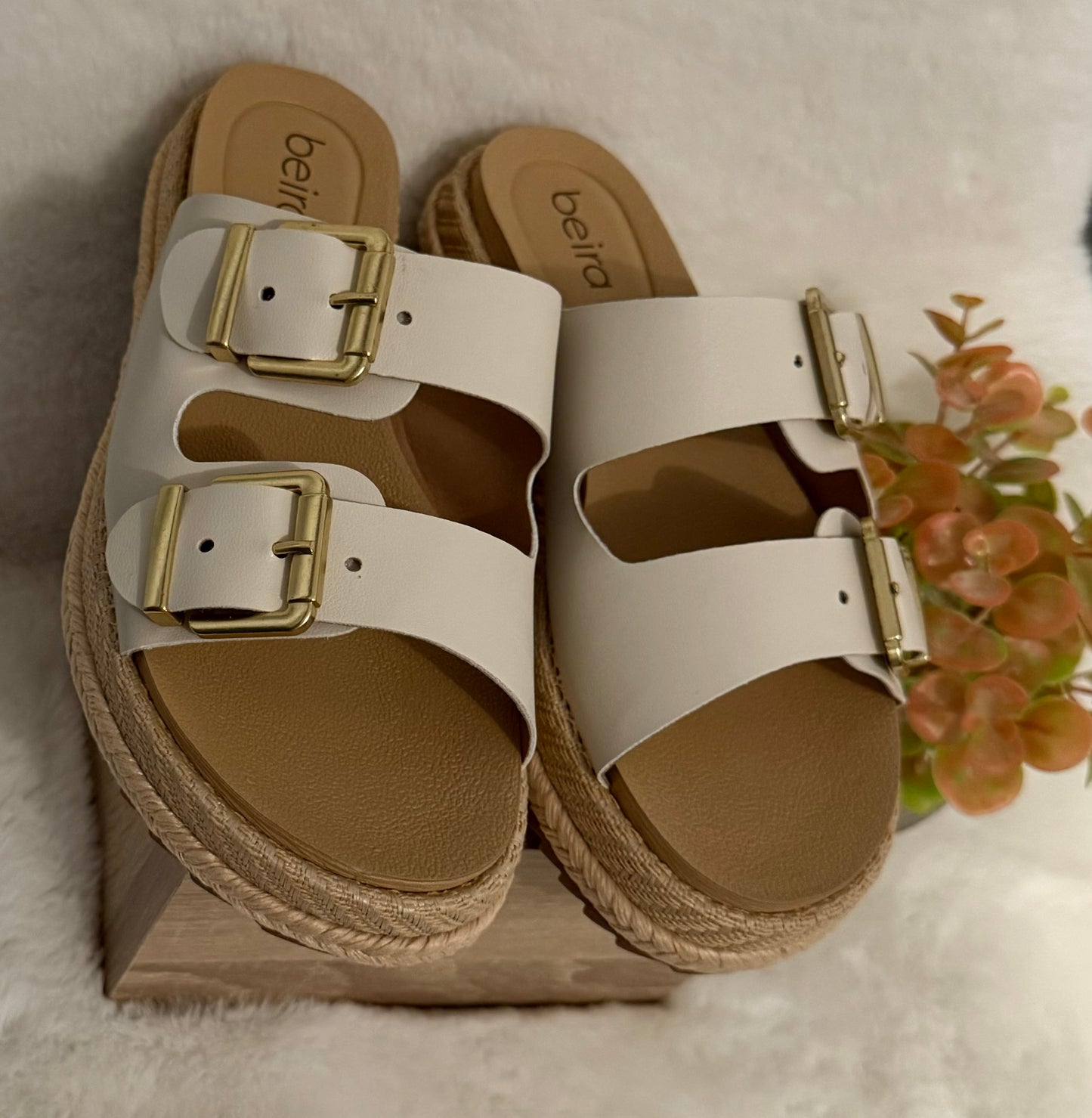 Sandalias con Doble Hebilla y Plataforma