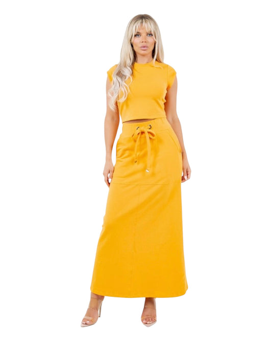 Set Casual Amarillo Mostaza: Top Crop y Falda Midi