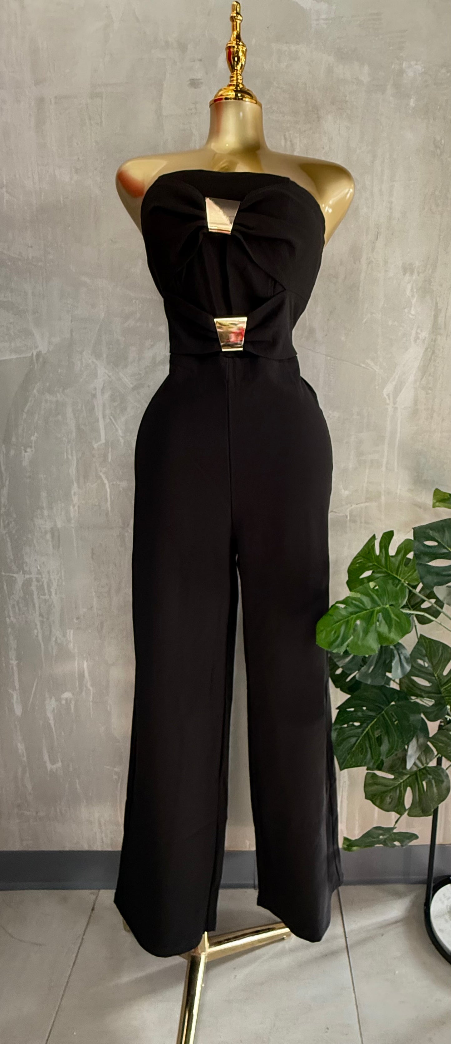 Jumpsuit Strapless “Negro Elegance” – Detalles Dorados