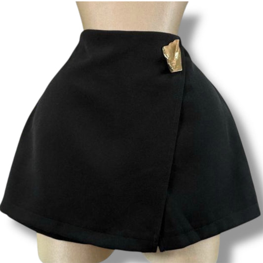 Falda Short Negra Glam Detalle Dorado