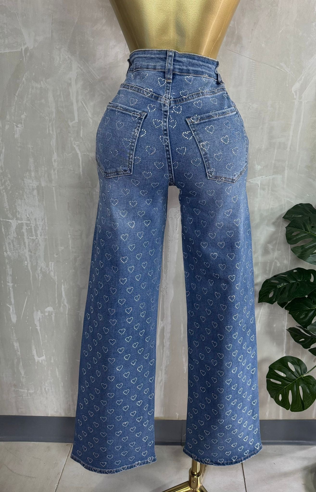 Mahón Denim Azul con Corazones de Cristales Brillantes