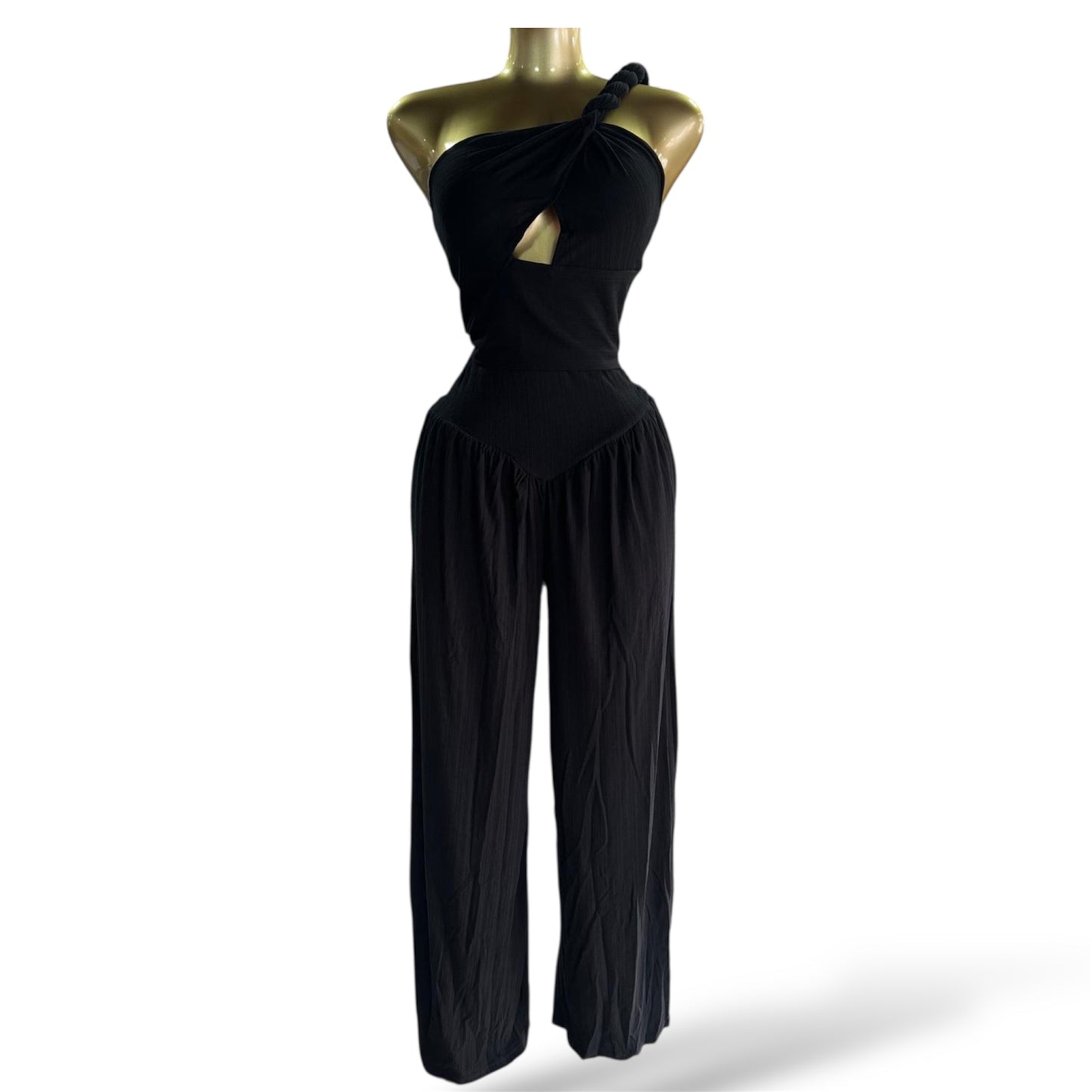 Conjunto Negro Elegante Asimétrico Con Detalle Trenzado