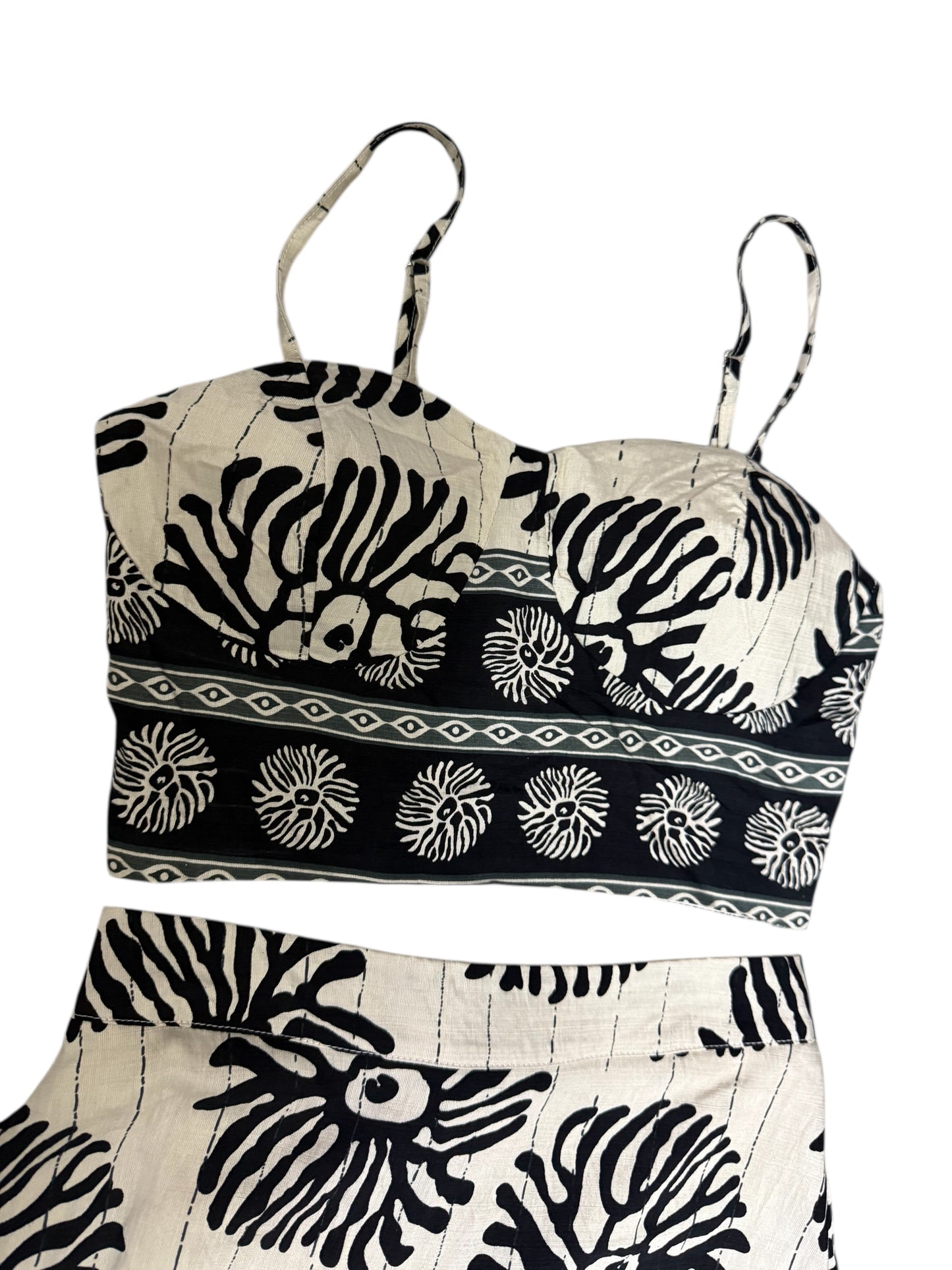 Conjunto Étnico Blanco y Negro