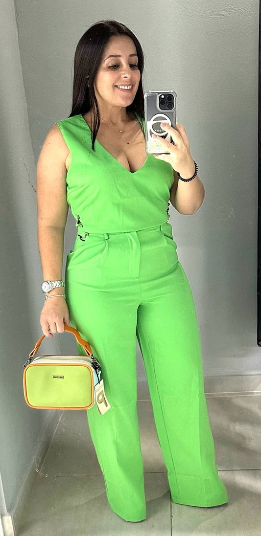Conjunto Elegante Verde de Dos Piezas image 4