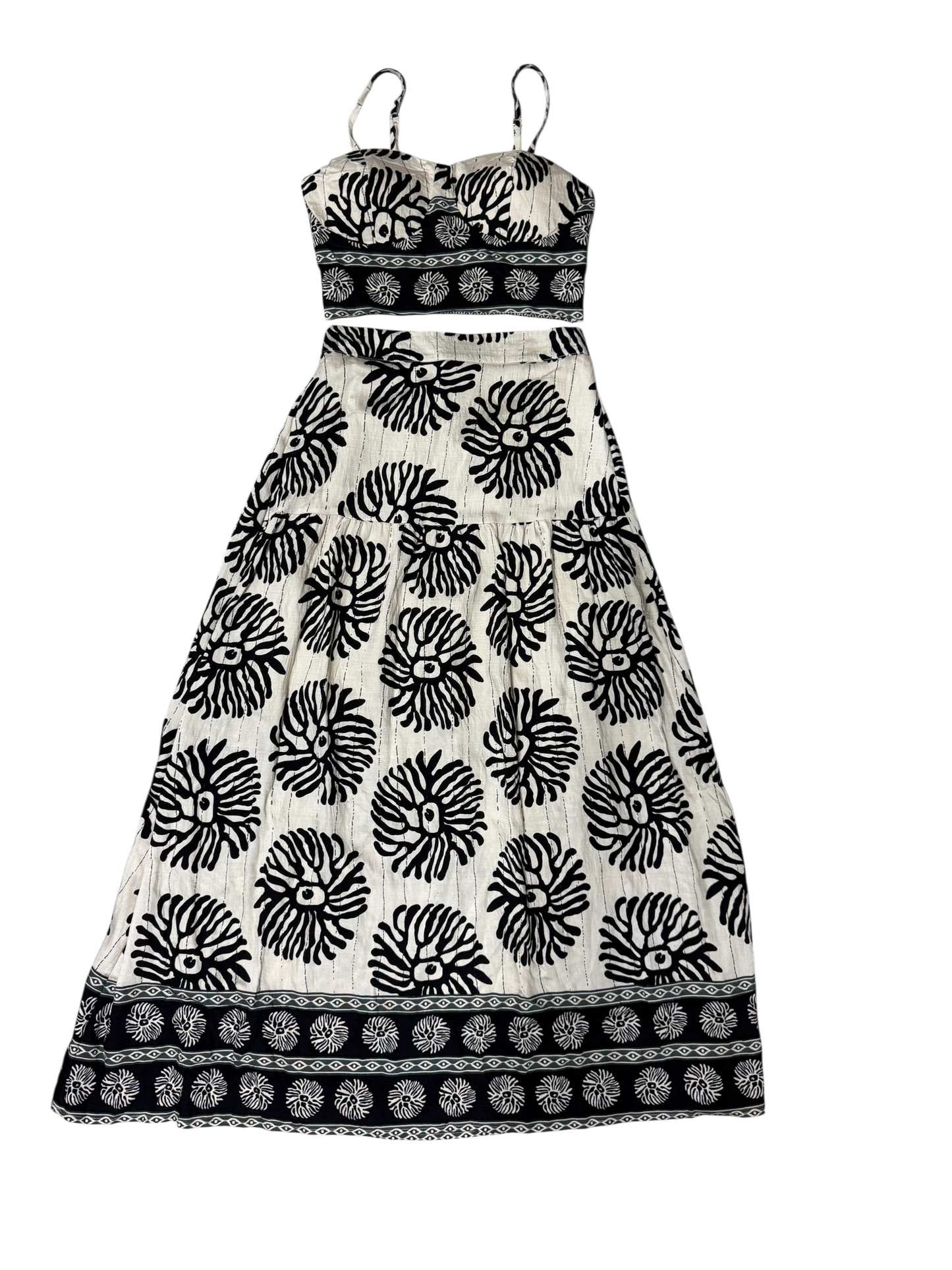 Conjunto Étnico Blanco y Negro