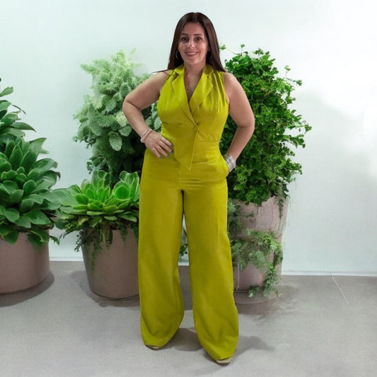 Jumpsuit Palazzo con Corte en Pico y Cintura Ajustada