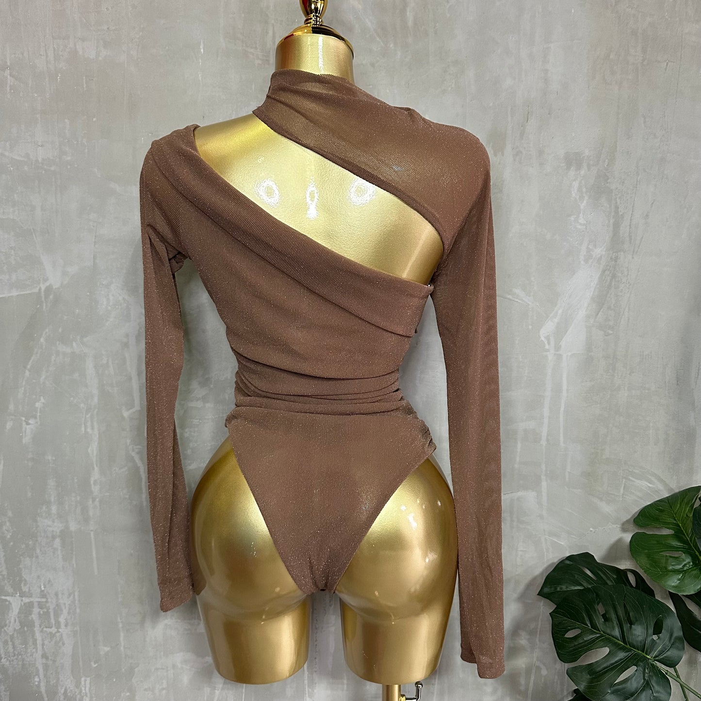 Body Asimétrico Brillante Chocolate