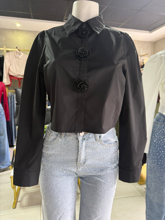 Blusa Negra Elegante con Rosas de Perlas