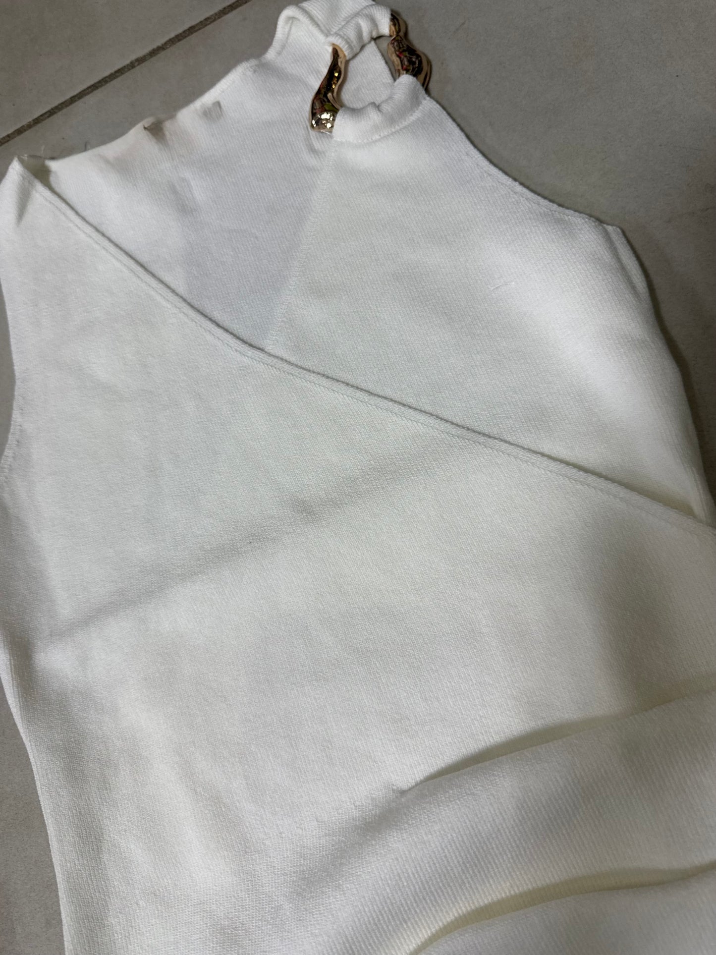 Top Cruzado Blanco con Detalle Oro