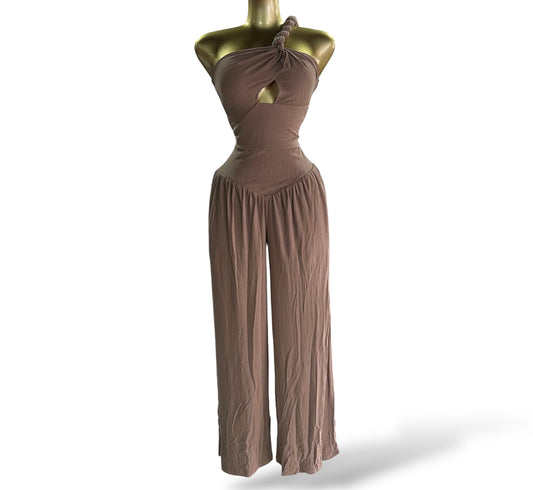 Conjunto Beige Elegante Asimétrico Con Detalle Trenzado