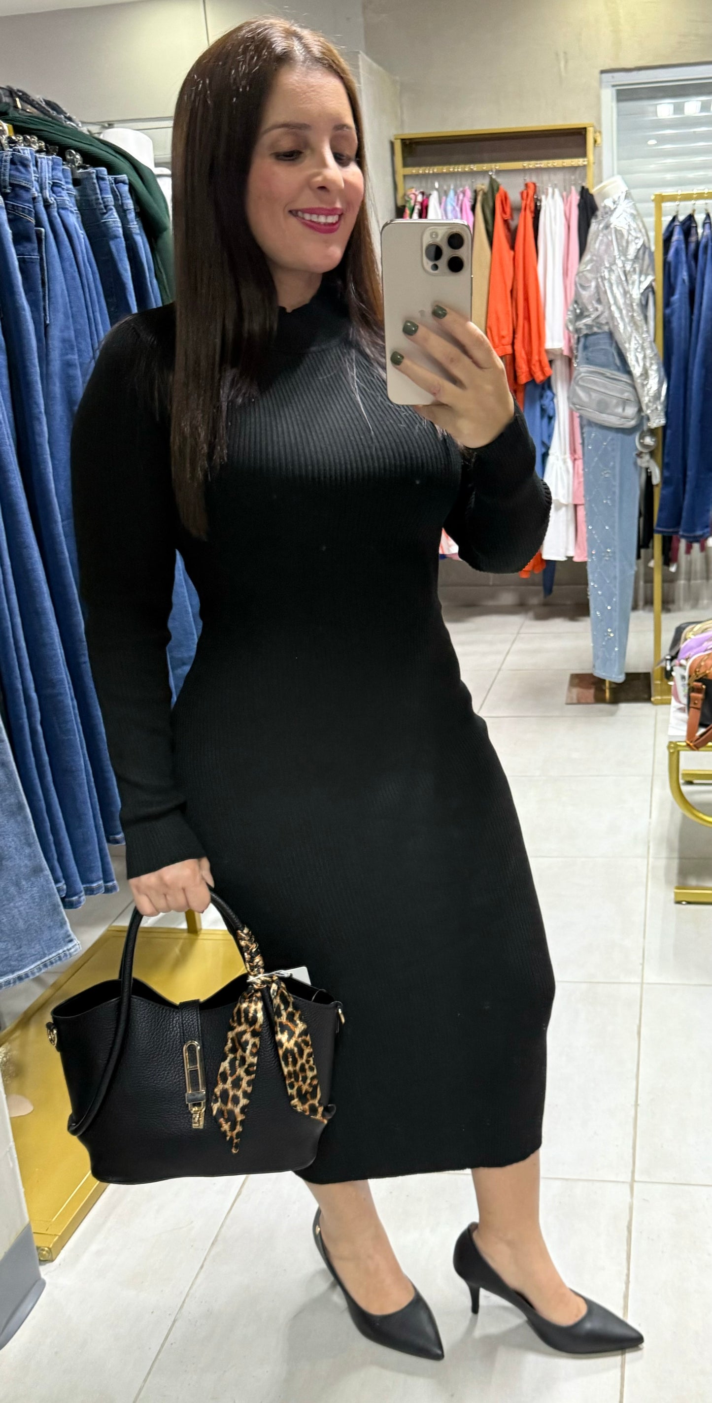 Vestido Midi de Punto Canalé - Elegancia y Comodidad