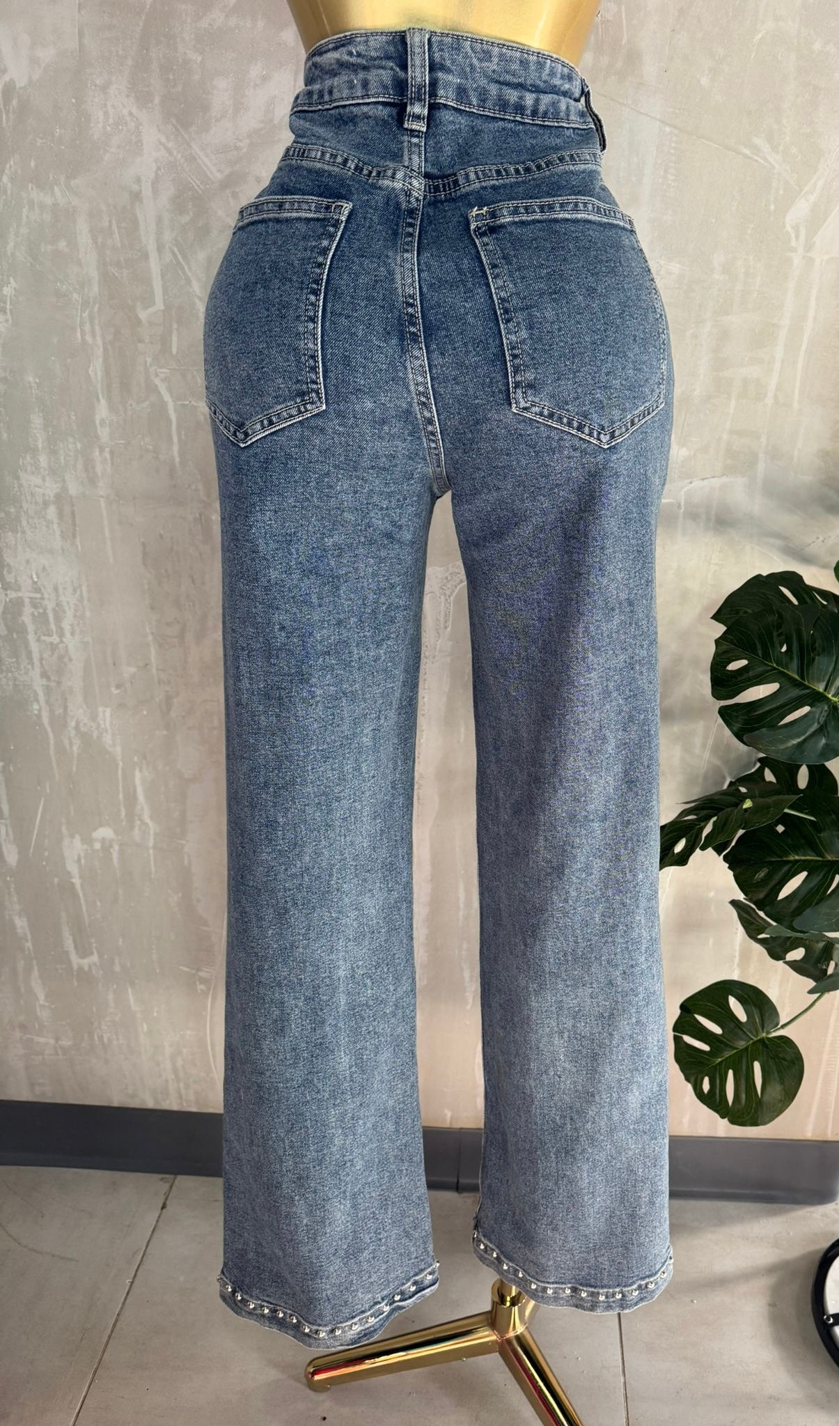 Mahón “Heart Glow” con Detalle en Pedrería