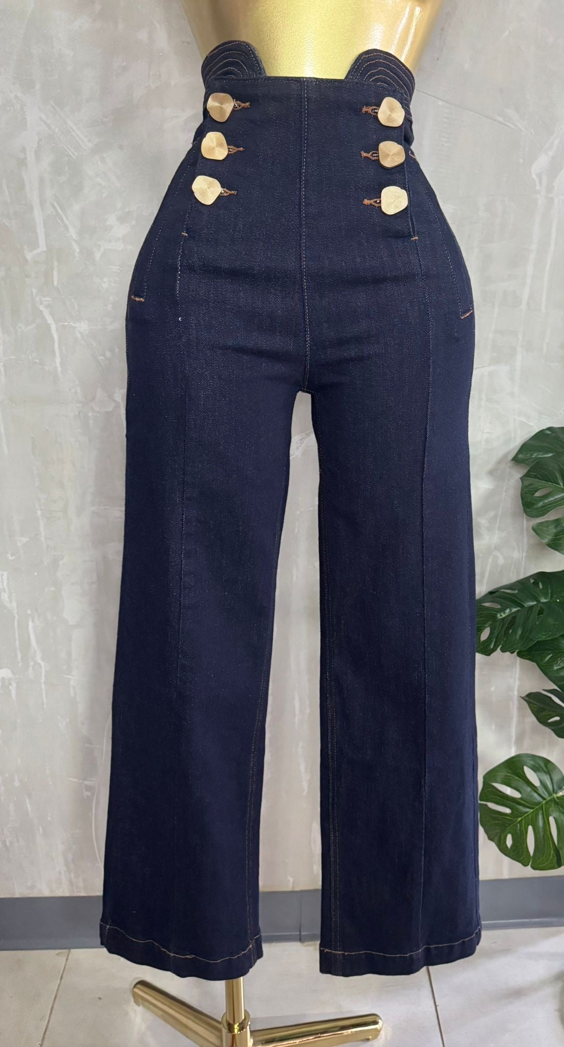 Mahón Estilo Marinero con Botones Dorados