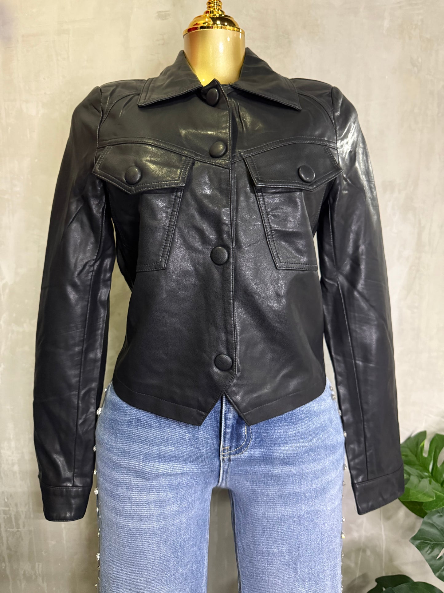 Jacket Black Luxe – Estilo Moderno & Corte Perfecto