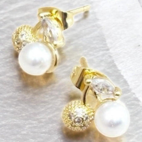 Pantallas Cherries Glam – Perla y Brillo en Dorado