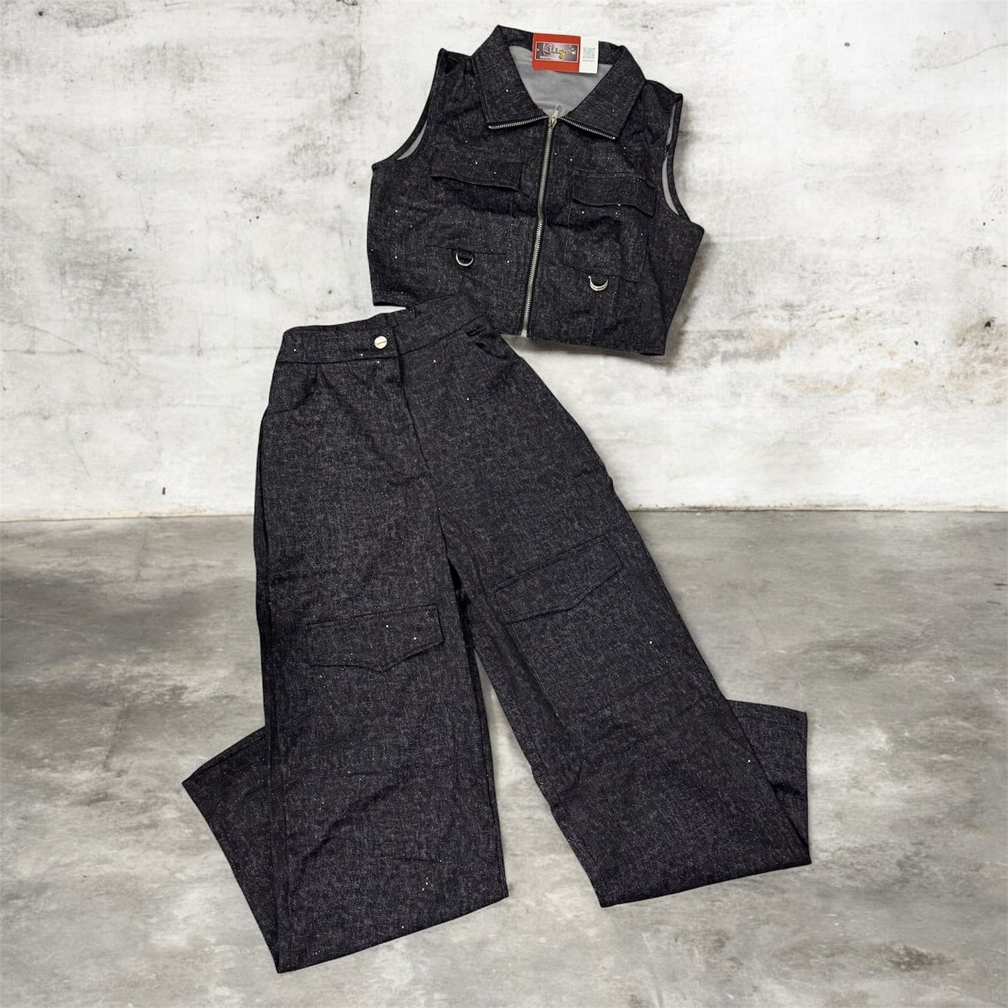 Set Mahón Cargo con Chaleco y Detalles Brillantes